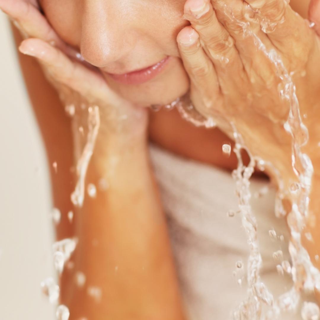 Die Bedeutung der Gesichtsreinigung: Warum Du sie nicht unterschätzen solltest!